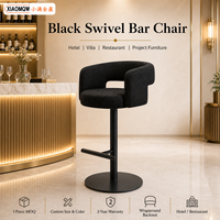 Chaise de bar pivotante moderne noire réglable et rembourrée avec dossier enveloppant et structure en acier inoxydable pour hôtel, cuisine et salon