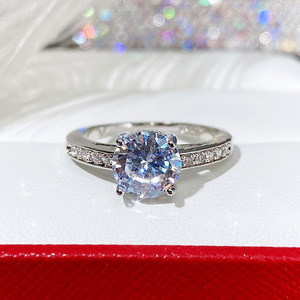 Anello scintillante a quattro punte per donna, micro pavé, elegante gioiello da dito alla moda - Product Image 1