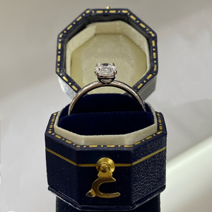 Anillo de Compromiso de Oro de 18K con Diamante Cultivado en Laboratorio, Corte Ovalado, Promesa Eterna para Propuesta de Matrimonio - Product Image 5