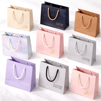 Sac de shopping en papier d'art de luxe personnalisable avec poignée en ruban, sacs recyclables à impression numérique pour vêtements, chaussures, chaussettes