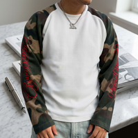 T-shirt thermique à manches longues en tricot gaufré, motif camouflage, manches raglan, broderie rouge, col rond, style streetwear