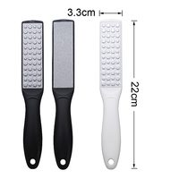 Râpe à pieds professionnelle de qualité supérieure en métal/à surface abrasive pour peaux dures