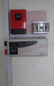 Onduleur à onde sinusoïdale pure de fréquence avec acide de plomb/lifepo4 12v 120Ah 200Ah batterie pour charger l'onduleur de voiture 4000watt toroïdal - Product Image 4