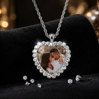 Photo de couple personnalisable, cadre en forme de cœur, collier en métal, commémoration d'un animal de compagnie, bijoux de commerce extérieur en gros