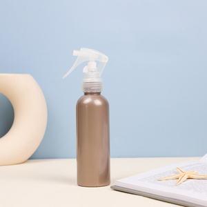 Bouteilles de pulvérisation d'eau à gâchette en plastique de 150ml Pulvérisateurs à brouillard fin 6oz 8oz 16oz Bouteilles d'outils de salon de coiffure à domicile rechargeables - Product Image 6