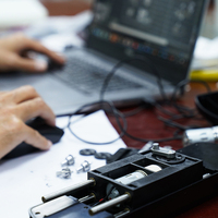 Services de prototypage rapide de circuits imprimés, fichiers Gerber, schémas, conception de circuits électroniques et développement logiciel