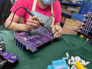 جهاز DriveRack مع معالج رقمي DSP <span class=keywords><strong>4</strong></span> مداخل و<span class=keywords><strong>4</strong></span> مخارج للتحكم في نظام مكبرات الصوت الخطية مع محول رقمي/تناظري 24 بت - Product Image 4