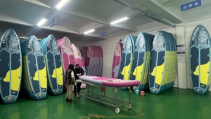 กระดานยืนพายแบบเป่าลมรุ่น PF Trending Drop Stitch ยอดนิยม ยี่ห้อ Surfboard Paddleboard รุ่น HW11/3 Skatinger ของแท้ - Product Image 3