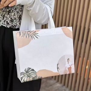 Sacs à main pliables réutilisables personnalisés, sacs de courses, sacs cadeaux en tissu non tissé pour fêtes - Product Image 4