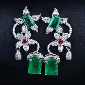 Newest Fancy Charming Diamond Gemstone Jewelry 18k Gold 4.1ct Natural Green <strong>Emerald</strong> <strong>Stud</strong> <strong>Earring</strong> for Women - Product Image 1