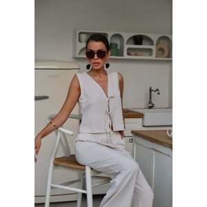 Beige <b>Linen</b> Set with Front Bow - Beige - Product Image 4