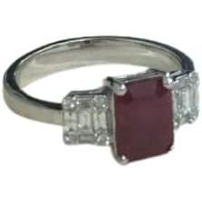 Anillo de Rubí Jewelspaark con Tres Piedras, Oro Blanco de 14K, Corte Esmeralda con Diamantes Baguette, Estilo Compromiso, Joyería Fina para Mujer - Product Image 6