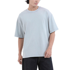 Camiseta de algodón con hombros caídos para hombre, mezcla de algodón, poliéster y rayón, tela ultra suave y fluida, estilo urbano, corte relajado, lisa. - Product Image 2