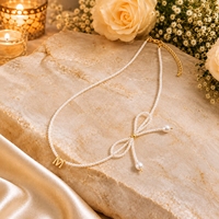 Collier perlé Go2boho avec lettre M et détail nœud, imitation perle plaqué or, bijoux cadeau pour femme