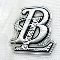 Écussons thermocollants personnalisés en TPU métallisé, logo 3D chromé brillant en relief pour vêtements, chapeaux, sacs et accessoires vestimentaires