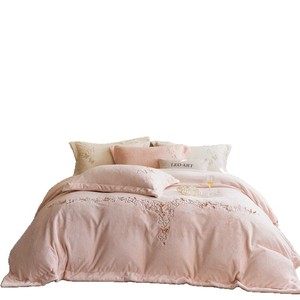 Leo Art Milk Fleece Four Piece Set 12kg Embroidered Duvet Cover Warm Autumn Winter <b>Bedding</b> - Product Image 5