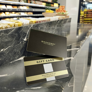 Tarjeta de Visita de PVC con Diseño Personalizado, Impresión Serigráfica, Franjas Metálicas Doradas y Plateadas, Etiqueta de Membresía VIP, Material Plástico - Product Image 3