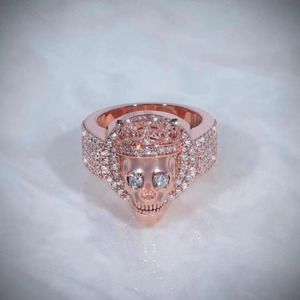 Anillo de Diamantes de Diseño de Alta Gama con Estilo Moderno, Joyería Fina para Uso Diario, Compromiso y Accesorios de Moda en Venta - Product Image 1