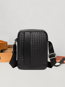 Sacs bandoulière tendance OEM en cuir PU, sacs à bandoulière de créateur pour hommes et femmes, sacs messager pour sports de plein air et voyages - Product Image 4