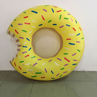 Bouée gonflable Donut Jaune à Motifs - Adorable Bouée de Natation en Forme de Donut pour Piscine et Vacances à la Plage