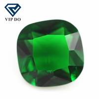 Vente en gros de pierres précieuses en verre cristal K9 de couleur vert émeraude, taille riche, forme taillée à facettes, pierres en vrac, pierres synthétiques en verre émeraude verte
