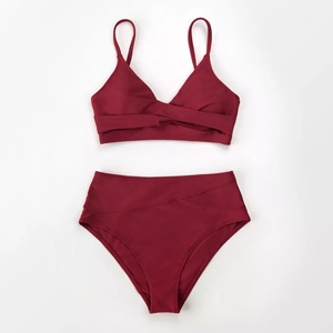 Ensemble de bikinis rouges unis push-up de marque OEM, vente en gros, nouveau modèle 2025, logo personnalisé, bikinis à bretelles spaghetti col en V pour femmes matures - Product Image 1