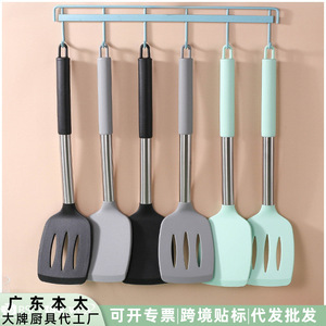 Spatule de cuisine en silicone antiadhésive, à fentes et inclinée, pour steak, poisson et légumes - Product Image 3