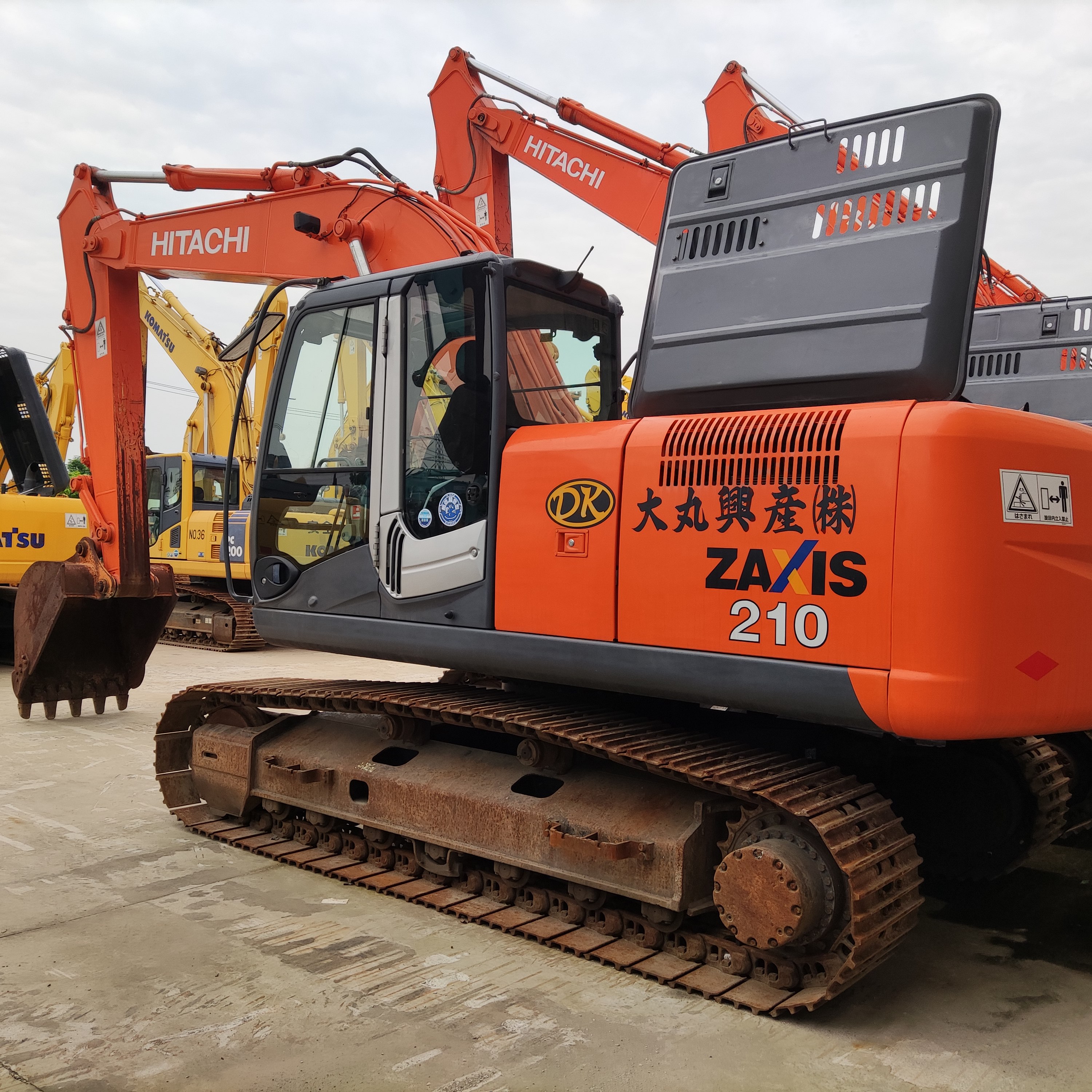 わったー Used Hitachi ZX210 Wheel Excavator - 20 Ton, Excellent Condition
