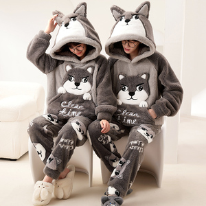 Pigiama Invernale per Coppie, Maniche Lunghe e <span class=keywords><strong>Pantaloni</strong></span>, Felpato e Imbottito, Caldo e Morbido, con Cappuccio, Design Cartoon Carino per Uomo e <span class=keywords><strong>Donna</strong></span> - Product Image 1