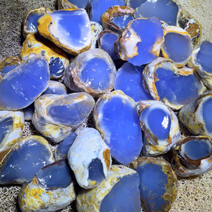 Nuestra fábrica al por mayor selecciona cuidadosamente la <span class=keywords><strong>Calcedonia</strong></span> azul turca natural de más alto grado para el procesamiento o la colección de joyas - Product Image 4