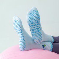 Chaussettes de Pilates en coton respirantes antidérapantes pour femmes, motif dessin animé tricoté, écologiques, pour le yoga et le sport, vente en gros