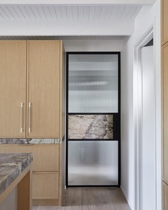 Puerta Abatible de Acero con Doble Vidrio Templado, Impermeable, Insonorizada, con Diseño de Apertura Abatible, Superficie Acabada, Aislamiento Térmico - Product Image 4
