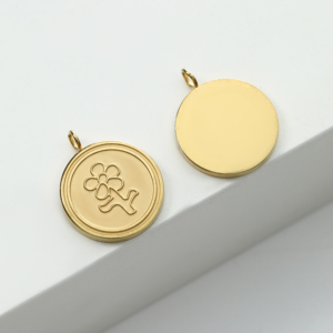 Bán Buôn Tùy Chỉnh 3D Thẻ Kim Loại Thép Không Gỉ Khắc Thương Hiệu Logo Kim Loại Quyến Rũ Mặt Dây Chuyền Với Chiếc Nhẫn Đối Với Trang Sức - Product Image 3