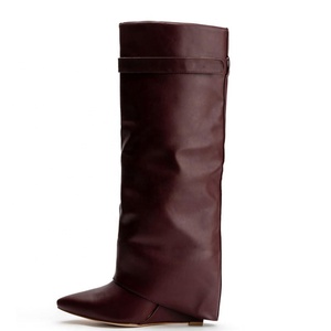 Botas Largas Plegables de Tacón Alto con Punta Puntiaguda para Mujer, Botines Personalizados hasta la Rodilla con Tacón de Cuña y Superposición - Product Image 6