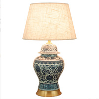 Lampe de table en céramique bleue et blanche classique, lampe de chevet pour chambre à coucher, salon, villa, décoration de la maison, lampe de bureau en céramique vintage