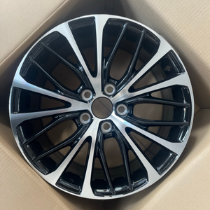 Rines de Aleación de Aluminio de 18 Pulgadas con Acabado Negro Mecanizado de Alta Calidad, Aptos para Automóviles de Pasajeros Toyota Sianna - Product Image 2