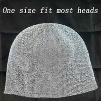 Topi Beanie Abu-abu dengan Garis Reflektif Grosir Benang Akrilik untuk Topi Rajut Desain Logo Kustom Beanie Reflektif