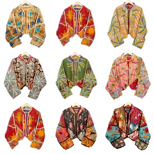 Veste matelassée Kantha 100 % coton faite main, style vintage, écologique, imprimé floral, col mandarin, ouverte sur le devant, toutes saisons - Product Image 1
