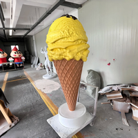Sculpture géante en fibre de verre en forme de cornet de crème glacée simulé, texture réaliste de gaufre, statue de dessert surdimensionnée pour boutique de desserts
