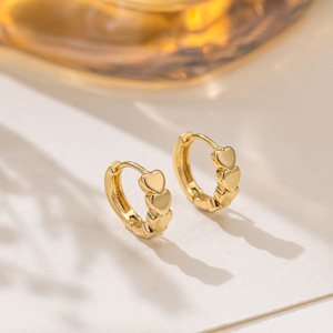 Pendientes de Media Luna en Forma de Corazón, Dorados, para Mujer, Primavera 2025, Estilo Retro Francés, Diseño Geométrico de Amor - Product Image 3