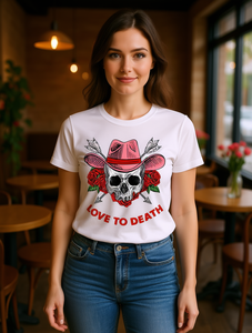 T-shirt stampata Love To Death da donna, casual, a maniche corte, girocollo, vestibilità regolare, 100% cotone, design floreale con teschi - Product Image 2