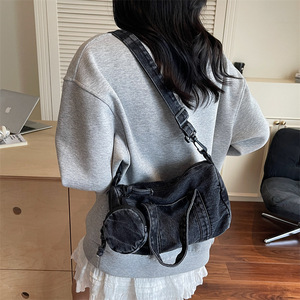 2026 Summer New Vintage Fashion Denim Women Shoulder Bag <b>Large</b> Capacity Casual <b>Pillow</b> Handbag Versatile Ladies Daily Commute - Product Image 4