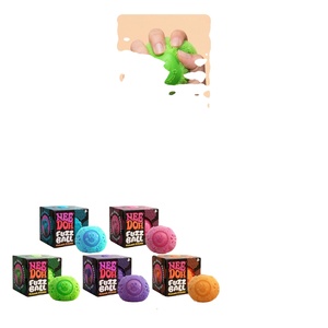 ของเล่นสัมผัสเนื้อนุ่มรูปทรงลูกบอลขนปุยยี่ห้อ New Schylling พร้อมเนื้อสัมผัสกำมะหยี่และเนื้อนุ่มคล้ายก้อนเมฆ-สำหรับทุกเพศทุกวัย 14 ปีขึ้นไป ของตกแต่งวันหยุด - Product Image 5
