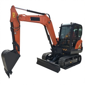 Excavadora de cadenas pequeña Doosan DX60 de 6 toneladas usada, original de Corea, pocas horas de uso, buen estado. - Product Image 1