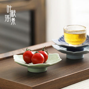 Petite assiette en céramique en forme de fleur Ruyi pour le thé, la pâtisserie, la présentation de mariage, origine Dehua - Product Image 3