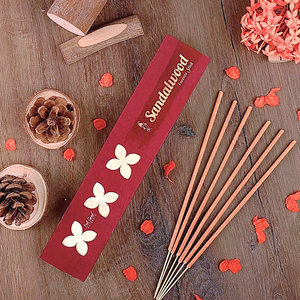 Bâtons d'encens en bois d'agar, élégants pour vos rituels spirituels - Product Image 6