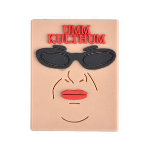 Décorations de chaussures en PVC personnalisées en gros en style arabe breloques en caoutchouc avec boutons autocollant de téléphone arabe - Product Image 3