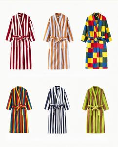<span class=keywords><strong>Albornoz</strong></span> Largo de Forro <span class=keywords><strong>Polar</strong></span> Ultra Cálido para Invierno, Diseño Moderno en Jacquard, Unisex, Tipo Kimono - Product Image 2
