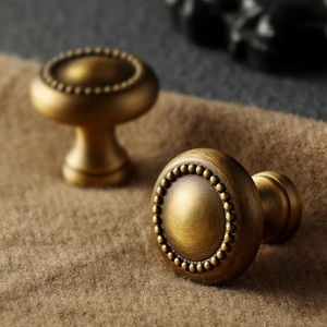 Franse Amerikaanse stijl antieke bronzen retro ladeknoppen massief messing kastgrepen polka dot design schelp kledingkast trekgreep - Product Image 4