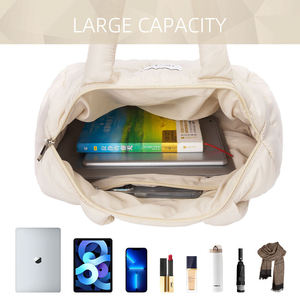 Wholesale Custom Soft Quilted Oversized Polyester Travel Duffel Tote Bag For <strong>Women</strong> Big <strong>Puffer</strong> Zipper Closure With Lining